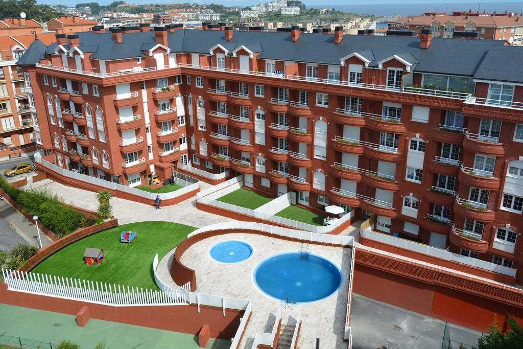 Castro Holidays - Centrico Piscina Urbanizacion Garaje Gratis Castro Urdiales Ngoại thất bức ảnh