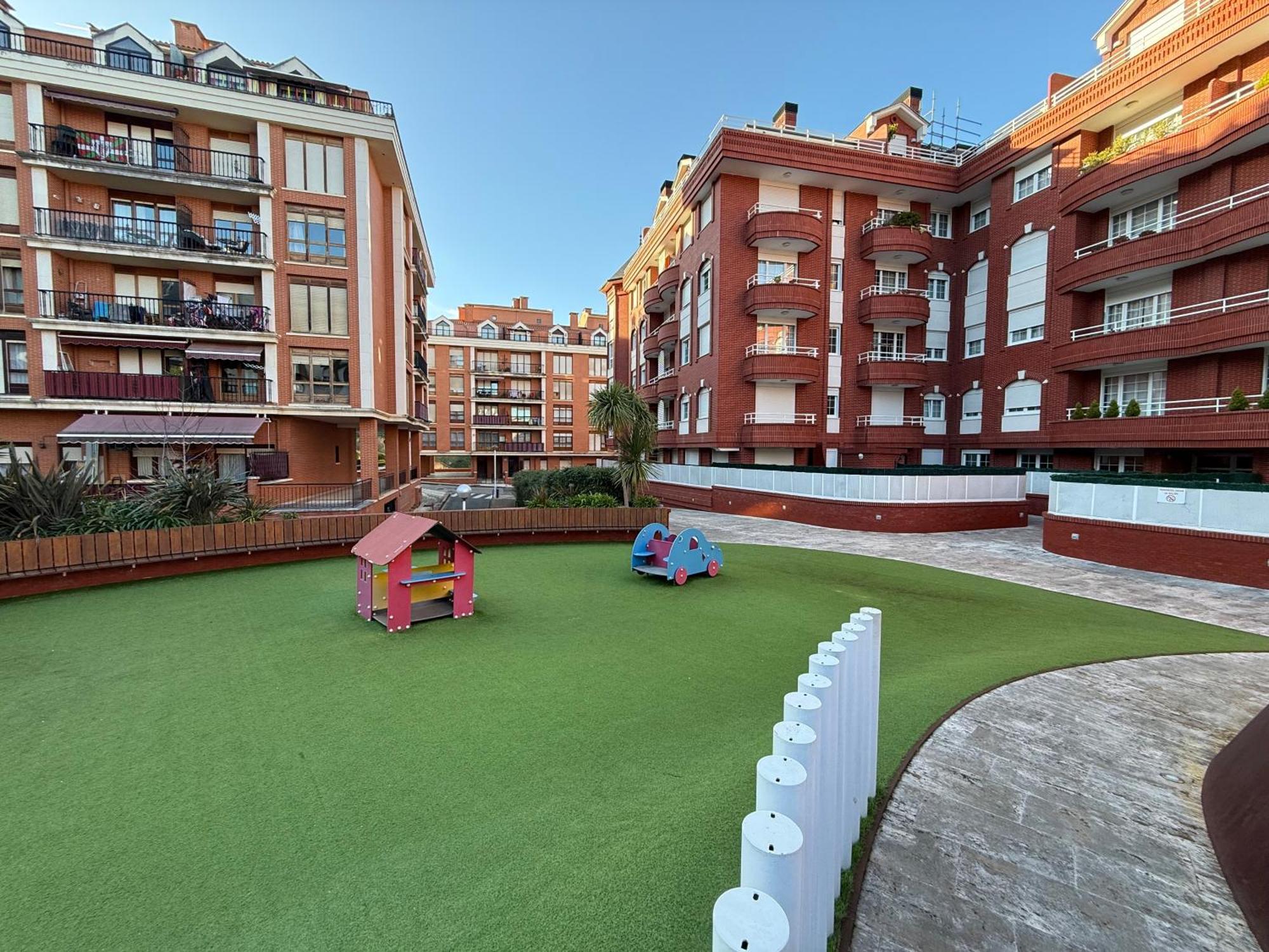 Castro Holidays - Centrico Piscina Urbanizacion Garaje Gratis Castro Urdiales Ngoại thất bức ảnh