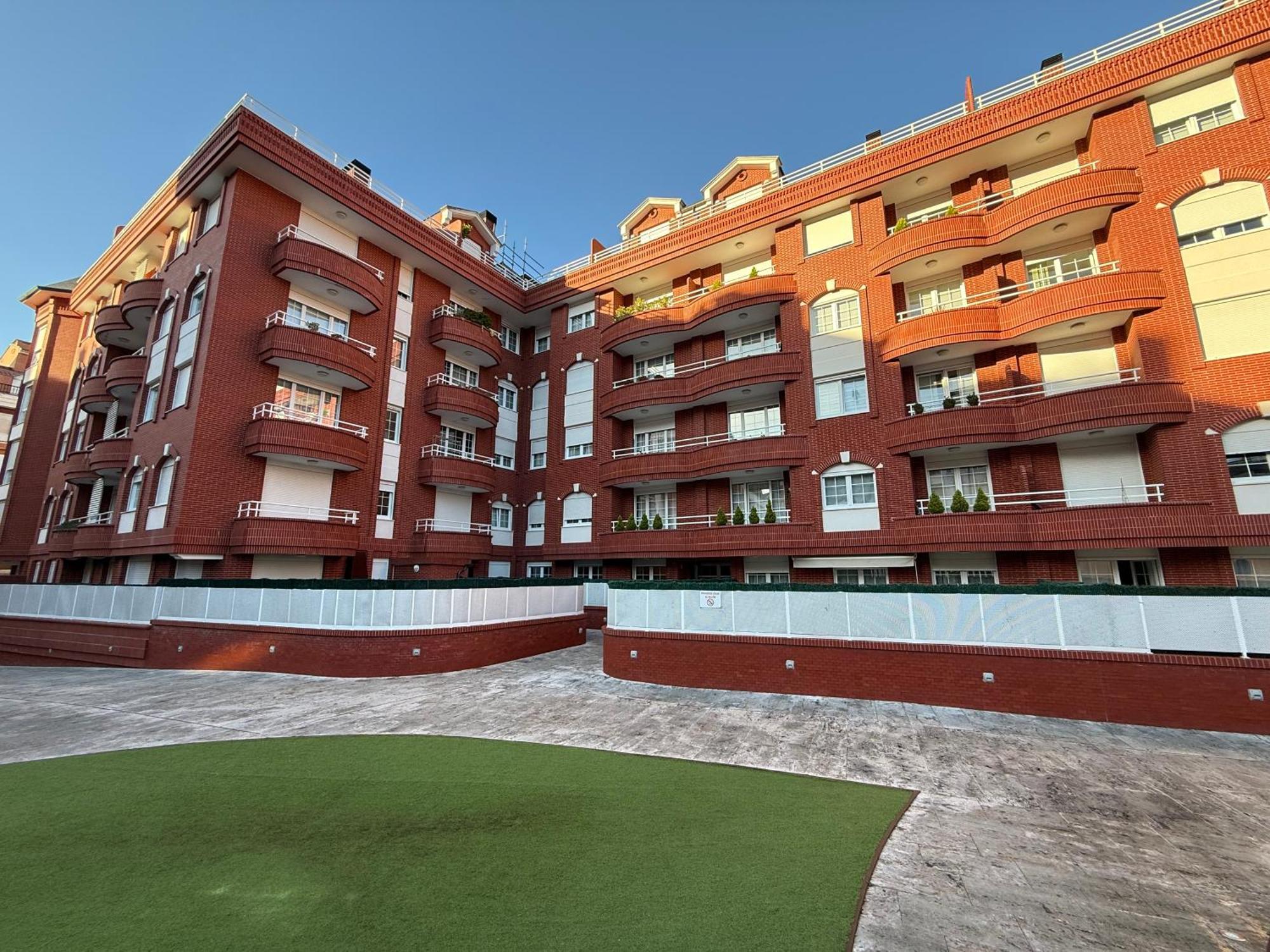 Castro Holidays - Centrico Piscina Urbanizacion Garaje Gratis Castro Urdiales Ngoại thất bức ảnh